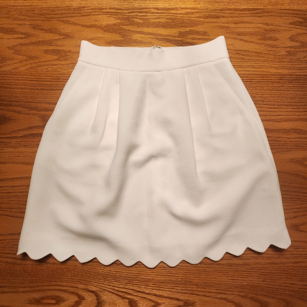 CLUB MONACO - Beautiful white skirt